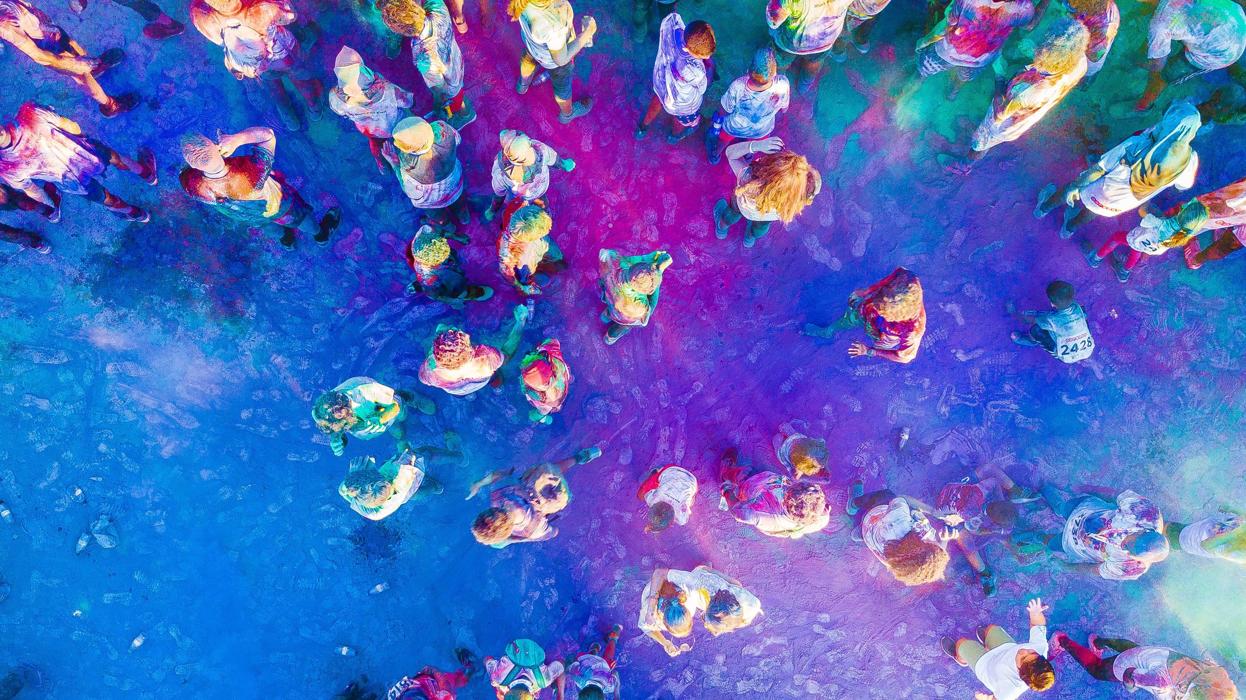 Colourful people from above learning concept
